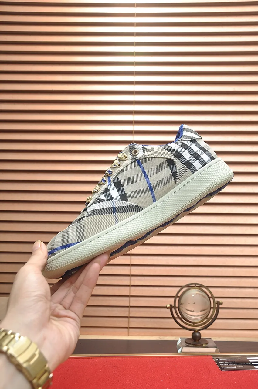 Men's shoes 💰540💶【Burberry】Classic low-top sneakers｜Imported cowhide with classic plaid fabric｜Sheepskin lining｜Original outsole｜Fine workmanship and comfortable to wear Size: 38-44 (customized at 45)